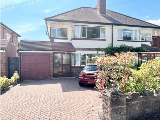 Falstaff Road, Solihull, B90 3 bed semi detached house to rent £1,600 pcm £369 pw