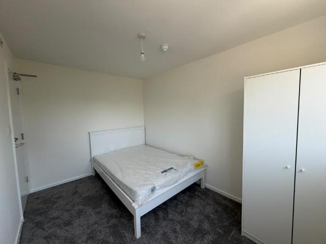 Farthing Grove, Milton Keynes, MK6 1 bed in a house share to rent £650 pcm £150 pw