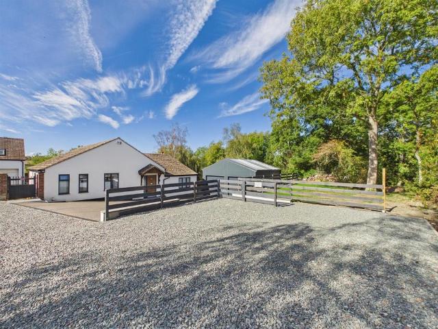 Far Longdon, Shipston On Stour 3 bed bungalow to rent £1,750 pcm £404 pw