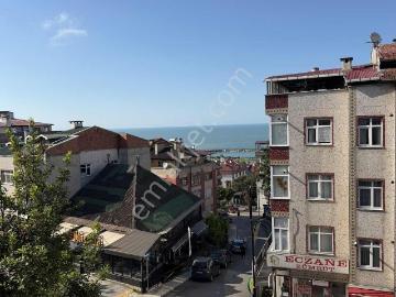 Farabi Caddesinde Deniz Manzaralı Kiralık 2+1 Daire