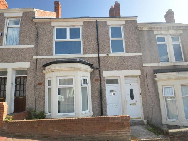 Faraday Grove, Gateshead, NE8 2 bed ground floor flat to rent £675 pcm £156 pw