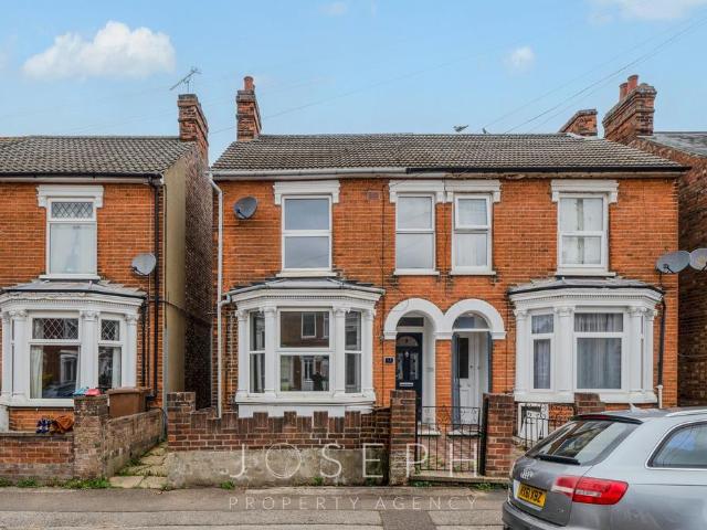 Faraday Road, Ipswich, IP4 3 bed semi detached house to rent £1,295 pcm £299 pw
