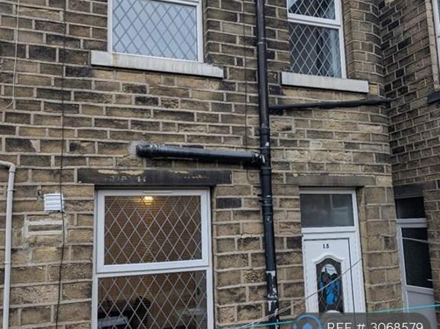Faraday Square, Huddersfield, HD3 1 bed terraced house to rent £455 pcm £105 pw