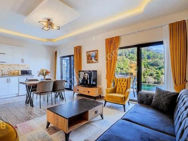 Faralya'da 2600 M² Arsa İçinde Deniz Manzaralı Villa