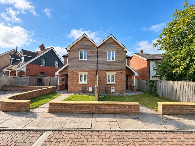 Fareham Road, Gosport, Hampshire PO13, 2 bed property to rent, £1,550 pcm | PrimeLocation