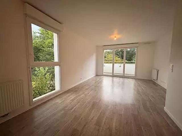 Fargues Saint Hilaire 33370 Achat / Vente appartement 2 pièces t2 au dernier étage parking