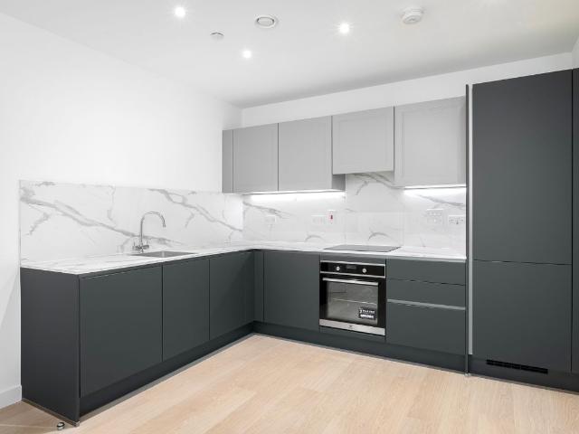 Farine Avenue, Hayes UB3, 2 bed flat to rent, £2,000 pcm | PrimeLocation
