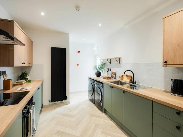 Faringdon Road, Swindon, Wiltshire. 1 bed house of multiple occupation to rent £650 pcm £150 pw