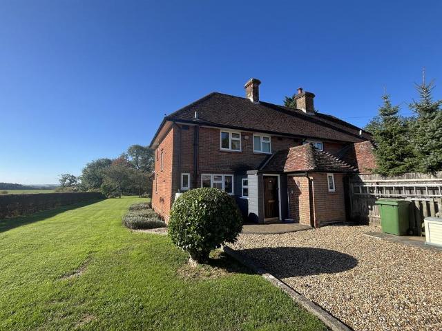 Farleigh Wallop, Basingstoke, RG25 2 bed cottage to rent £1,695 pcm £391 pw