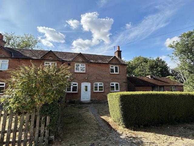 Farleigh Wallop, Basingstoke, RG25 3 bed cottage to rent £1,750 pcm £404 pw