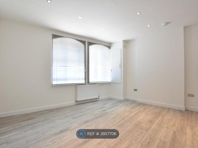 Farley Hill, Luton LU1, 1 bed flat to rent, £1,075 pcm | PrimeLocation