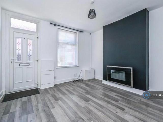 Farley St, Nottingham, NG6 2 bed terraced house to rent £950 pcm £219 pw