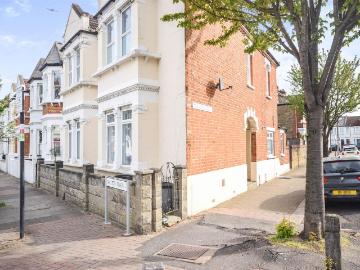 Earlsfield, London, Greater London - Garden