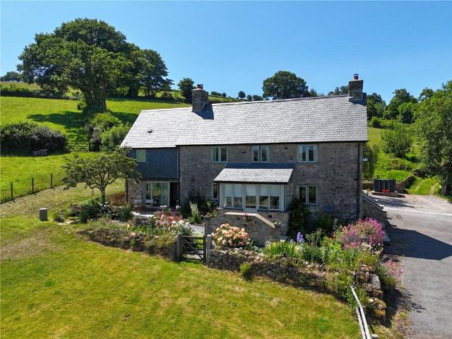 2 bedroom farm house for sale
