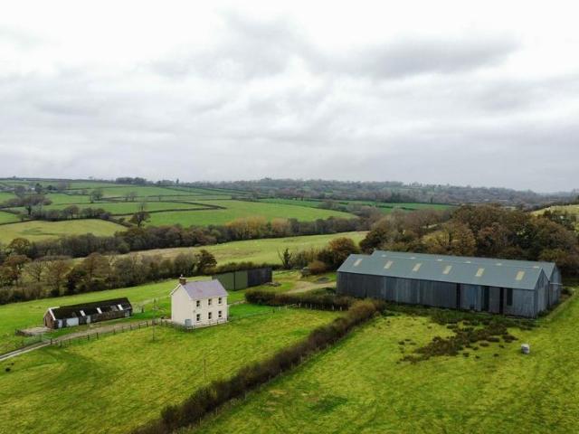 3 bedroom farm house for sale
