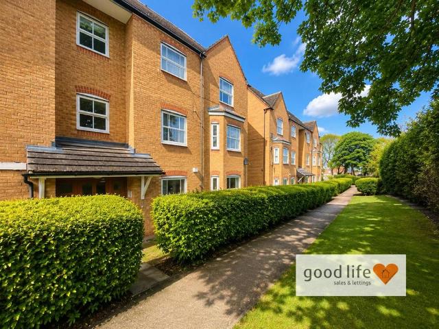 2 bedroom flat for sale