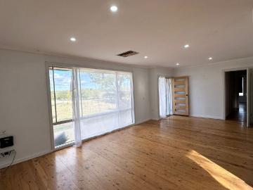 Coleambally, Victoria - Equipped kitchen