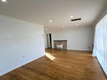 Coleambally, Victoria - Equipped kitchen