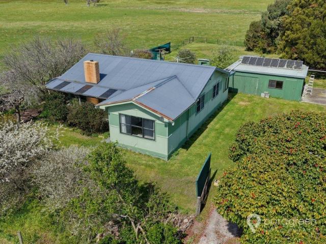 FARM HOUSE WITH NO NEIGHBOURS