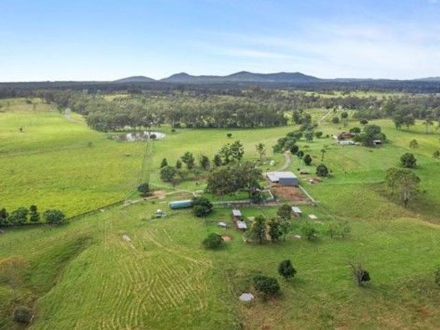 Farm river frontage 9 titles!