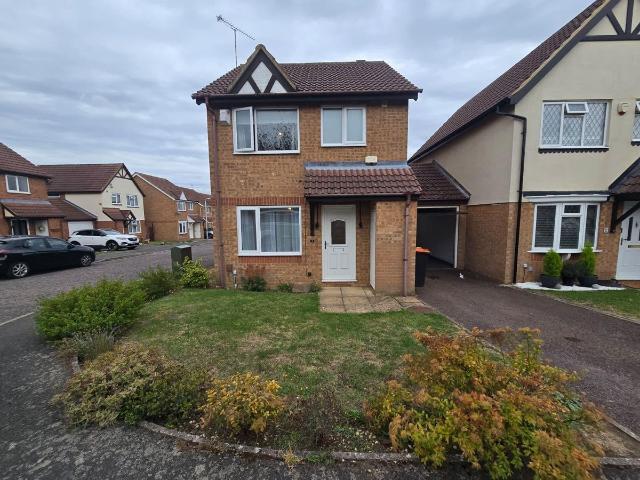 Farmbrook, Luton LU2, 3 bed detached house to rent, £1,695 pcm | PrimeLocation