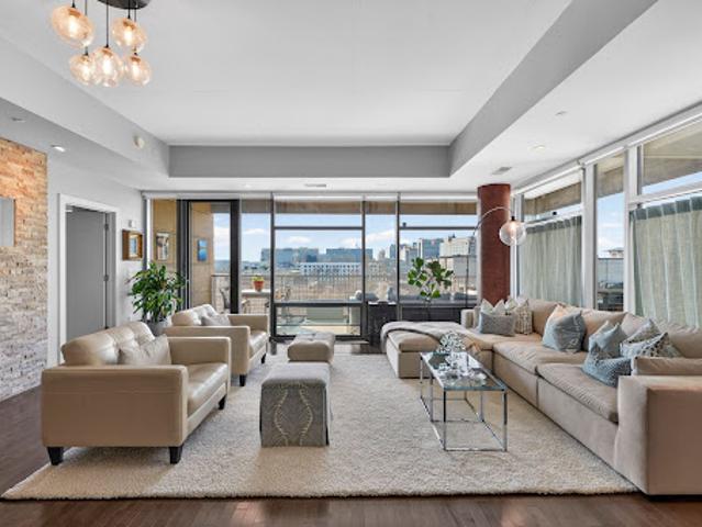 Apartment with terrace