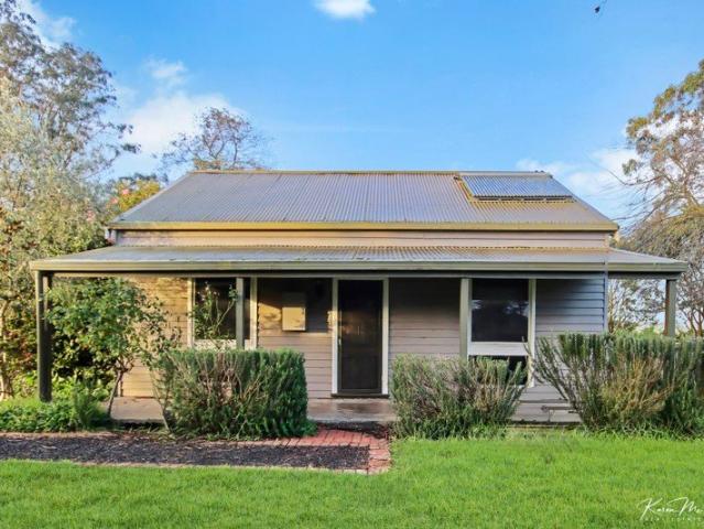 FARMLET ON 2.69 ACRES WITH SHEDDING DROUIN