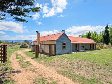 Farmlet with Character Cottage on 25 Acres