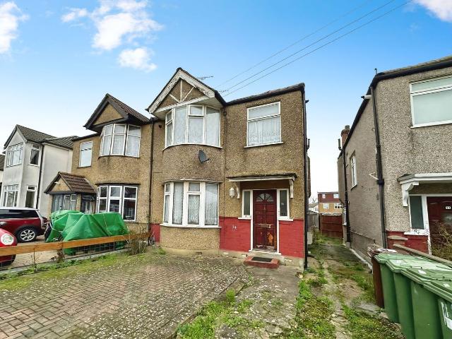 Farmstead Road, Harrow HA3, 1 bed flat to rent, £1,350 pcm | PrimeLocation