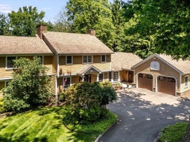 Farmstead Rd, North Caldwell, Home For Sale
