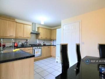 Farnborough Avenue, Rugby, CV22 5 bed detached house to rent £1,695 pcm £391 pw