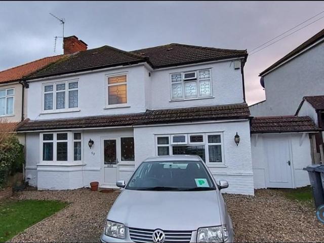 Farnborough Crescent, South Croydon, CR2 1 bed in a house share to rent £695 pcm £160 pw