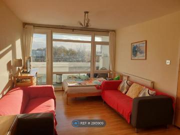 Farnborough House, London SW15, 2 bed flat to rent, £1,148 pcm | PrimeLocation