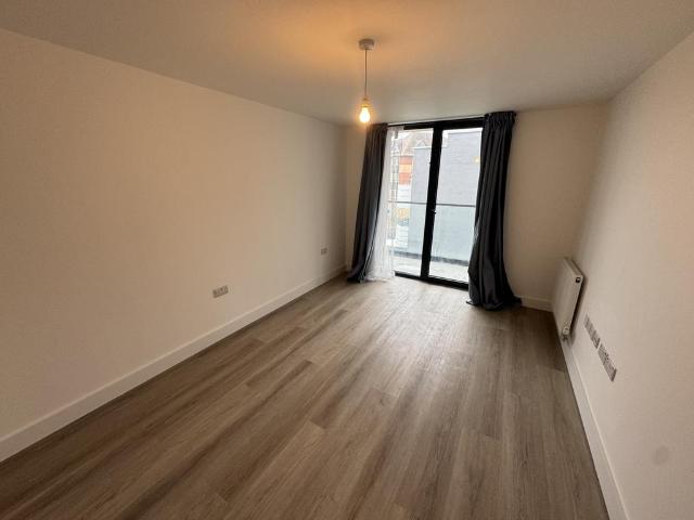 Farnborough Road, GU14 7HN 1 bed flat to rent £1,349 pcm £311 pw