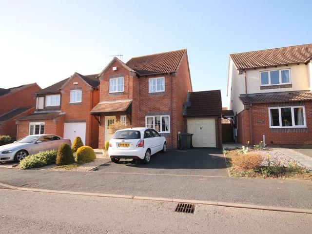Farne Avenue WR5, 3 bed detached house to rent, £1,325 pcm | PrimeLocation