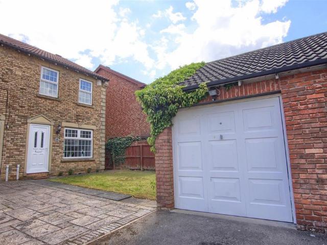 Farne Court, Ingleby Barwick 3 bed semi detached house to rent £895 pcm £207 pw