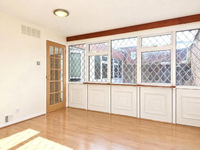 Farnham Gardens, London, Raynes Park SW20, 4 bed terraced house to rent, £3,000 pcm | PrimeLocation