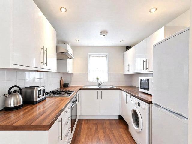 Farnham Gardens, Raynes Park, London SW20, 4 bed terraced house to rent, £2,850 pcm | PrimeLocation