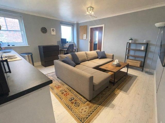 Farnham Road, Guildford, Surrey, GU2