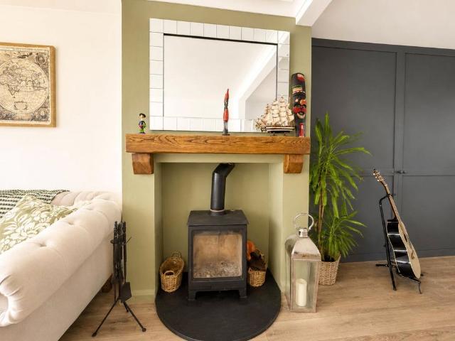 Farnham Road, Fleet, Hampshire, GU51
