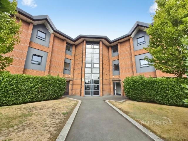 Farnham Road, Slough, Berkshire SL1, 1 bed flat to rent, £1,300 pcm | PrimeLocation