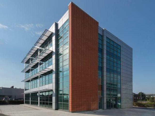 Farnham Road, Slough SL1, 1 bed flat to rent, £1,300 pcm | PrimeLocation