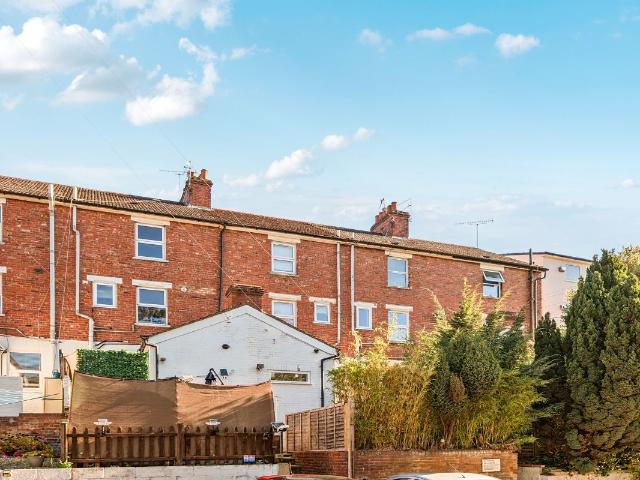 Farningham Road, Caterham CR3, Maisonette to rent, £1,110 pcm | PrimeLocation