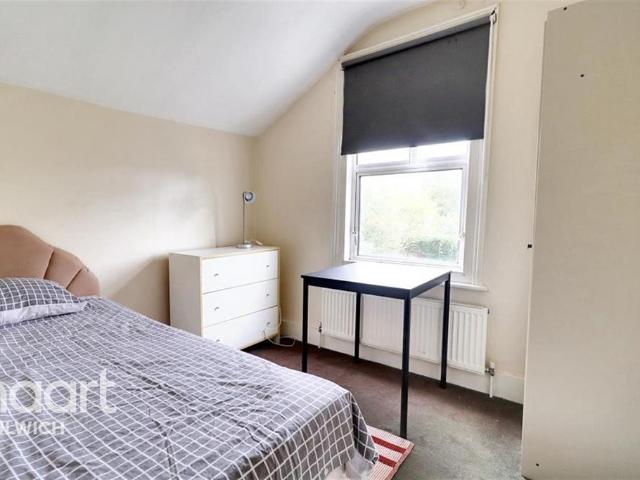 Farnley Road, Selhurst 1 bed in a house share to rent £650 pcm £150 pw