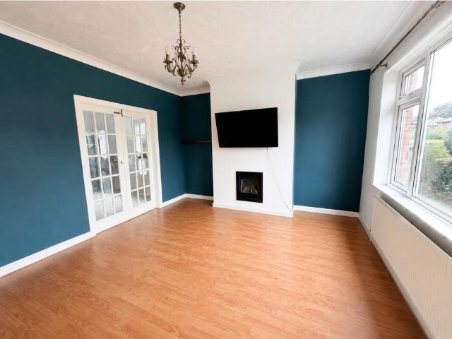 Farnworth, Bolton BL4 3 bed semi detached house to rent £1,100 pcm £254 pw