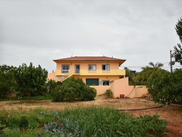 Faro Moradia Isolada T3 Localização No Campo Extensos. 259m² Conceição e Estói