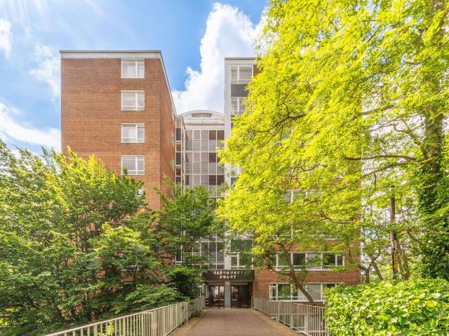 Farquhar Road SE19, Crystal Palace, London, 2 bed flat to rent, £2,000 pcm | PrimeLocation