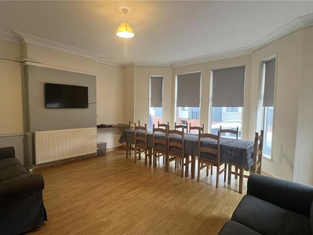 Farrar Road, Bangor, Gwynedd, LL57 1 bed end of terrace house to rent £433 pcm £100 pw