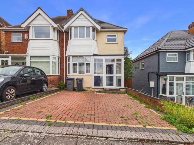 Farren Road, Birmingham, West. 3 bed semi detached house to rent £1,300 pcm £300 pw