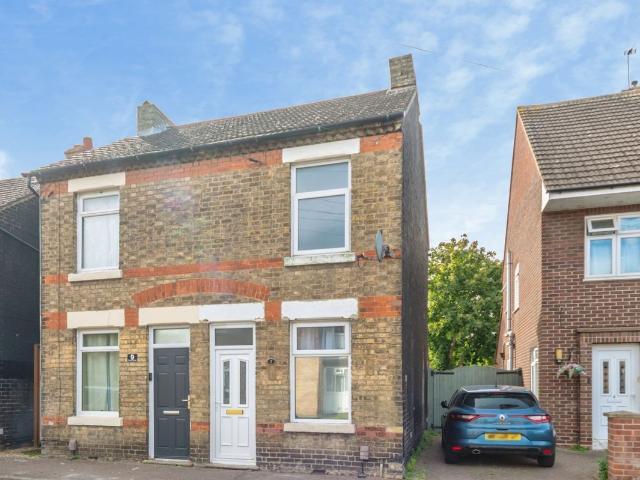 Farrer Street, Kempston, Bedford MK42, 3 bed property to rent, £1,300 pcm | PrimeLocation